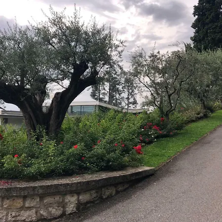 Gardazzurro Lago Di Garda * Паденге-суль-Гарда