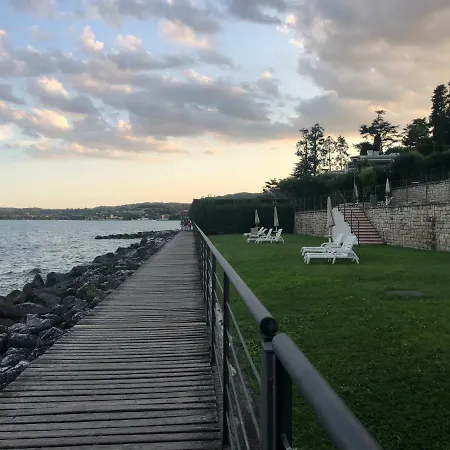Апарт-отель Gardazzurro Lago Di Garda