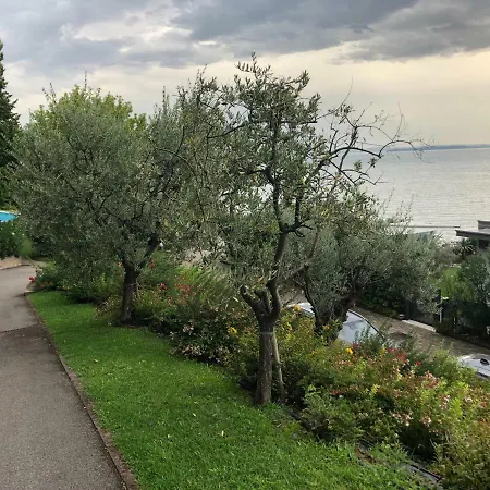 Hotel apartamentowy Gardazzurro Lago Di Garda *