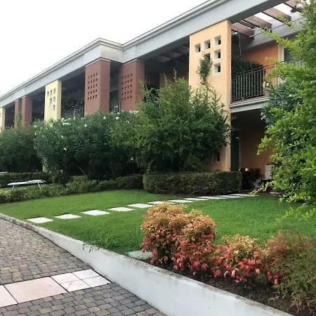 Hotel apartamentowy Gardazzurro Lago Di Garda *